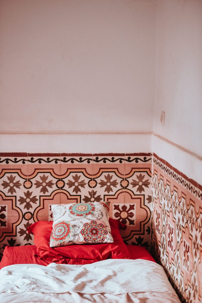 Pokój w mieszkaniu w Maroku. kafelki
